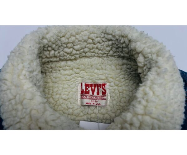 Levi's Denim Sherpa Trucker Jacket – Made in USA – Medium Wash - Image 3
