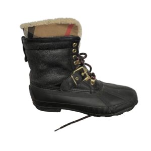 Burberry women's snow boot Size 39
