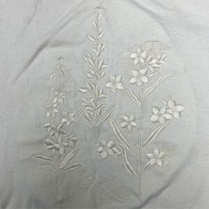 90s VTG Galligaskins Juneau Alaska T-Shirt Cream Wildflowers Embroidered Floral
